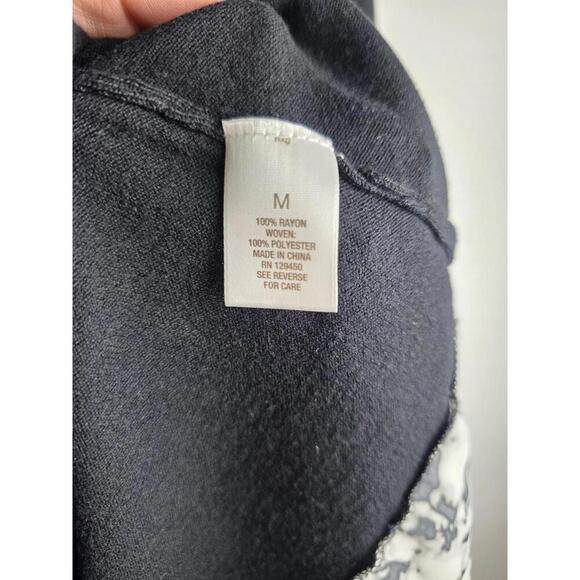 Women's Roj & Ali Black Crew Neck Lightweight Pullover Sweater in Size M - Picture 8 of 9